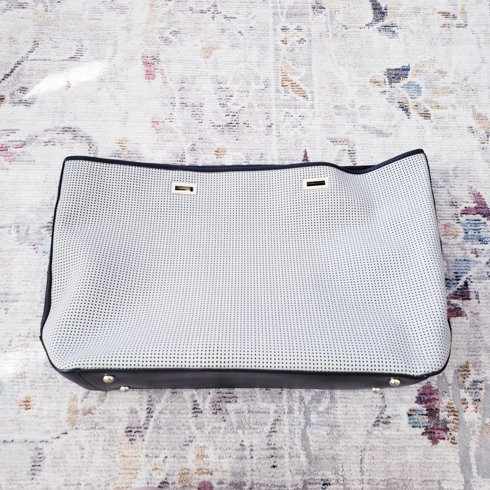 Interchangeable Tote Shell